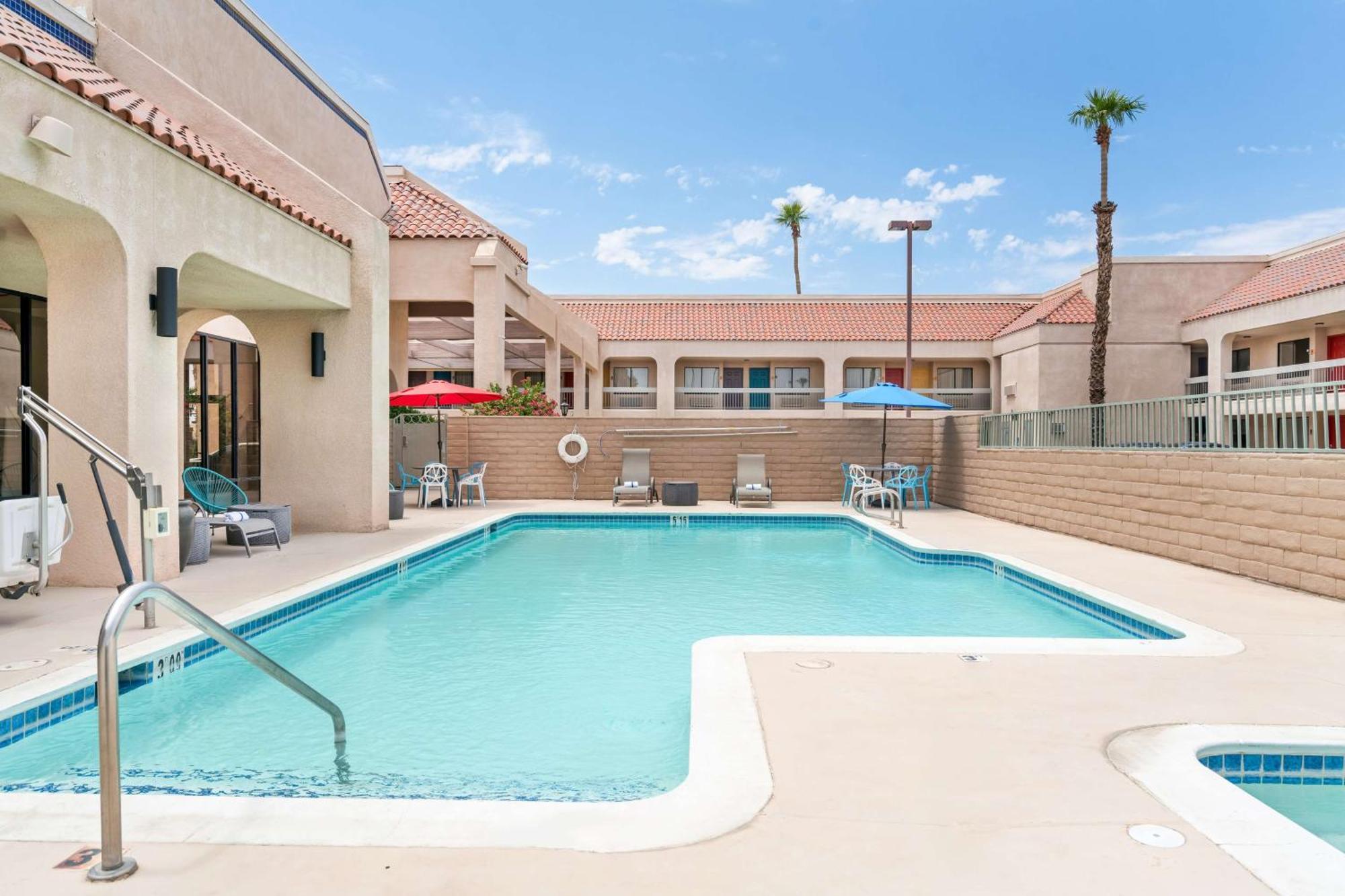 Signature Inn Indio I-10 Bagian luar foto